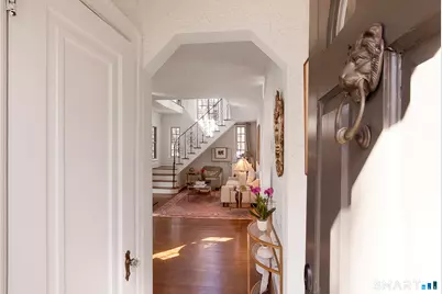 47 Lockwood Lane, Norwalk, CT 06851 - Photo 2