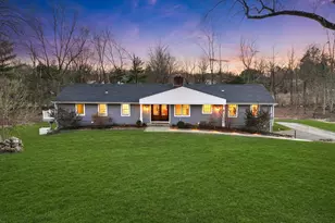 97 Davenport Ridge Ln, Stamford, CT 06903 - Photo 2