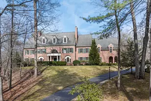 59 Lord Davis Ln, Avon, CT 06001 - Photo 2