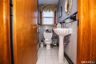 924 E Center St, Wallingford, CT 06492 - Photo 18