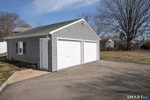 924 E Center St, Wallingford, CT 06492 - Photo 30