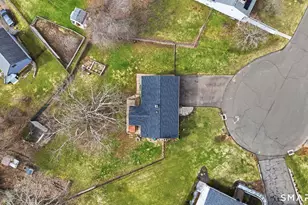 57 Edgewood Dr, Middletown, CT 06457 - Photo 6