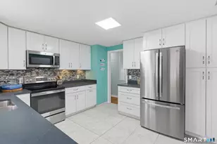 57 Edgewood Dr, Middletown, CT 06457 - Photo 14