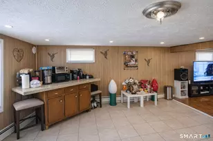 88 Elizabeth Ann Dr, New Haven, CT 06512 - Photo 16