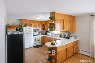 88 Elizabeth Ann Dr, New Haven, CT 06512 - Photo 4