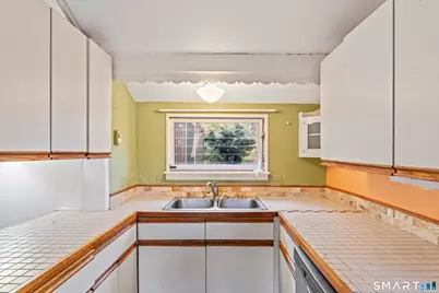 683 Berkshire Road, Southbury, CT 06488 - Photo 4