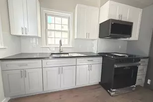 104 Maple Ave, Stamford, CT 06902 - Photo 4