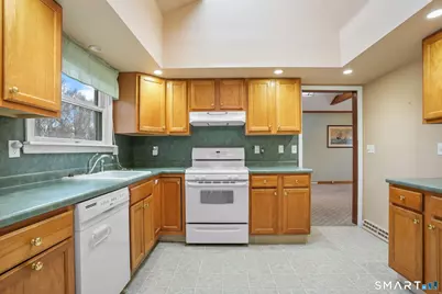 4 Wilson Street, New Fairfield, CT 06812 - Photo 8