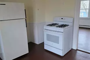 35 Denison Ave, New London, CT 06320 - Photo 20