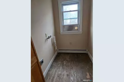 35 Denison Avenue, New London, CT 06320 - Photo 8