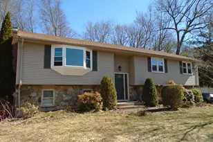 335 Grissom Rd, Manchester, CT 06042 - Photo 2