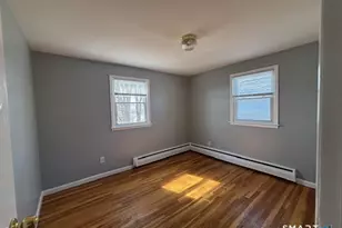 95 Balsam Ave, Bridgeport, CT 06606 - Photo 4