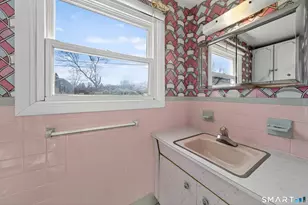 263 Purdy Rd, Waterbury, CT 06706 - Photo 10