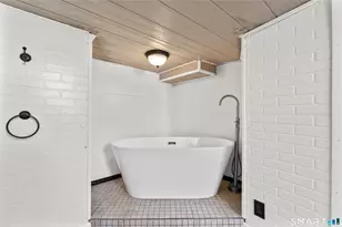 101 Wilcox Ave, Meriden, CT 06451 - Photo 22