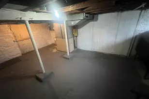 110 Asylum St, Bridgeport, CT 06610 - Photo 16