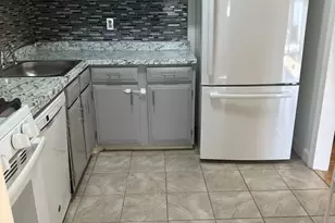 50 Greenhouse Rd, Bridgeport, CT 06606 - Photo 8