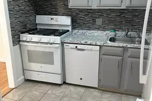 50 Greenhouse Rd, Bridgeport, CT 06606 - Photo 12