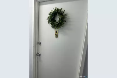 50 Greenhouse Road #33D, Bridgeport, CT 06606 - Photo 4