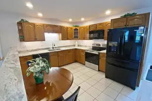 8 St George Pl, Newtown, CT 06482 - Photo 8