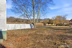18 Maxson St, Groton, CT 06355 - Photo 8