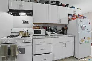 584 Kossuth St, Bridgeport, CT 06608 - Photo 22