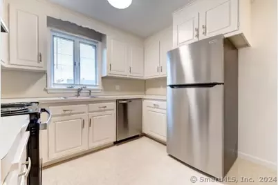 54 Oak Street #26, Middletown, CT 06457 - Photo 4