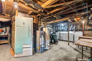 301 Queen St, Bristol, CT 06010 - Photo 24