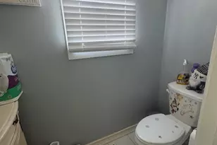 54 Highlawn St, Waterbury, CT 06705 - Photo 16