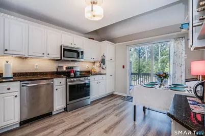 284 Castlewood Drive #284, Bloomfield, CT 06002 - Photo 12