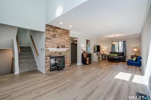 284 Castlewood Dr, Bloomfield, CT 06002 - Photo 8