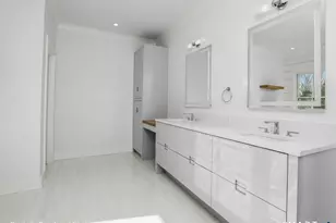 301 Godfrey Rd, Fairfield, CT 06825 - Photo 8