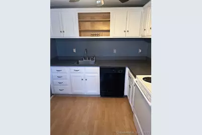 62 Heather Ridge #62, Shelton, CT 06484 - Photo 8