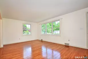 37 Pilgrim Dr, Windsor, CT 06095 - Photo 6