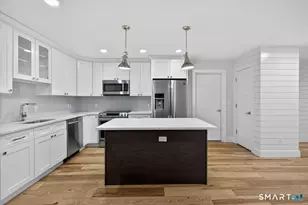 32-1/2 Village Rd, Milford, CT 06460 - Photo 4