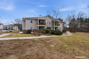 302 Ashmead Cmns, Enfield, CT 06082 - Photo 1