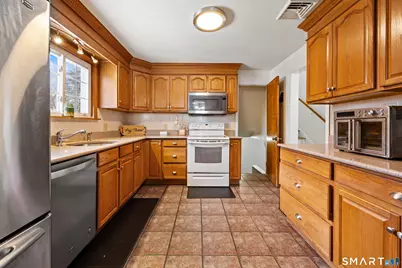 181 Decicco Road, Waterbury, CT 06705 - Photo 8