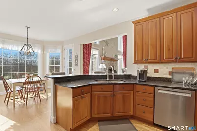 10 Briarwood Lane, Newtown, CT 06470 - Photo 8