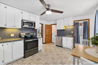 19 Dean Avenue, East Windsor, CT 06088 - Photo 18