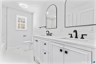 281 Traverse St, Waterbury, CT 06704 - Photo 30