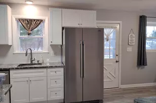 183 Amity St, Meriden, CT 06450 - Photo 12