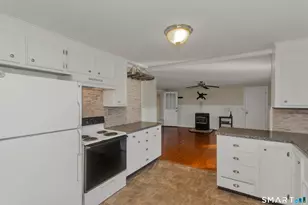 73 Laurel St, Enfield, CT 06082 - Photo 10