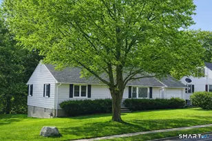 2916 E Main St, Waterbury, CT 06705 - Photo 2