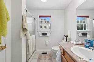 27 Parkwoods Dr, Norwich, CT 06360 - Photo 8