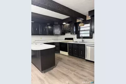 16 Saint Lawrence Street, Manchester, CT 06040 - Photo 1