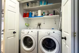 153 Cherry Hill Dr, Bridgeport, CT 06606 - Photo 4