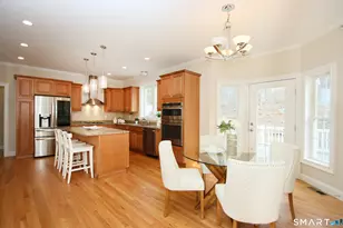 98 Arbor Crossing, East Lyme, CT 06333 - Photo 18