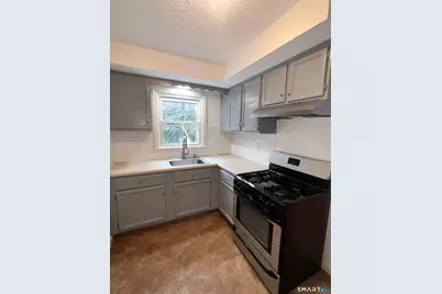 32 Wilfred Road, Manchester, CT 06040 - Photo 10