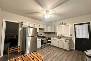 74 Mt Pleasant St, Derby, CT 06418 - Photo 6