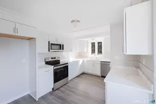 20 Randall Pl, Waterbury, CT 06704 - Photo 2