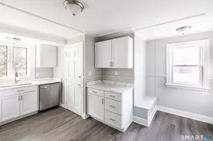 20 Randall Pl, Waterbury, CT 06704 - Photo 4